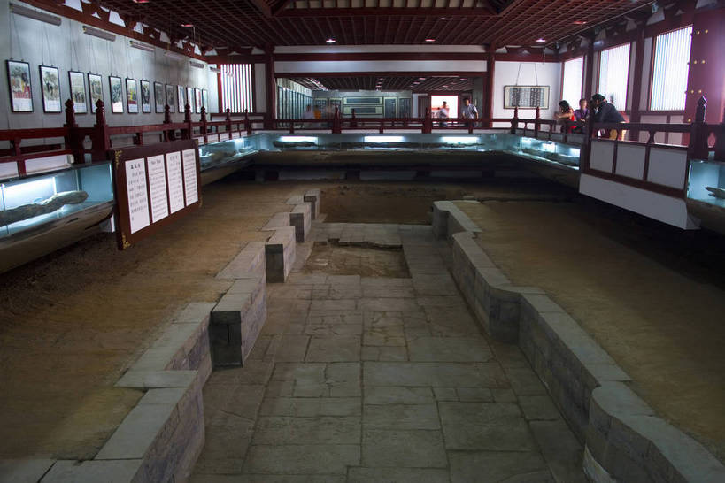 横图,彩色,室内,白天,旅游,温泉,建筑,兵马俑,西安,中国,亚洲,淋浴,泥土,文化遗产,历史,建筑物,古代,春季,春天,摄影,生机,生命,中国文化,东亚,陕西,华清宫,华清池,中华人民共和国,春日,古远,古代文明,彩图,旅行,洗浴,传统文化,bj174