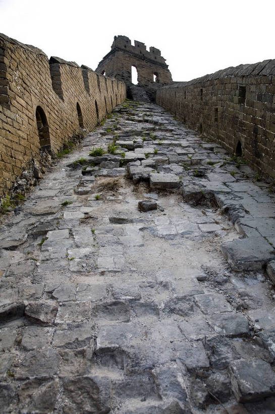 竖图,彩色,室外,白天,旅游,度假,名胜古迹,山,楼梯,标志建筑,地标,建筑,北京,长城,中国,亚洲,遗迹,壮观,砖,阶梯,文化遗产,首都,古迹,文物,娱乐,建设,城墙,古建筑,建筑物,台阶,树,享受,休闲,旅游胜地,放松,竖,摄影,古代建筑,雄伟,中国文化,烽火台,古文明,东亚,中华人民共和国,奇迹,伟大,金山岭长城,金山岭,彩图,旅行,传统文化,bj174