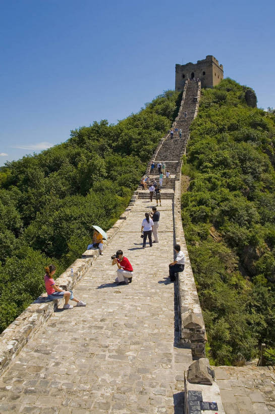 竖图,室外,白天,旅游,度假,名胜古迹,山,标志建筑,地标,建筑,北京,长城,中国,亚洲,游客,清澈,遗迹,壮观,文化遗产,古迹,历史,文物,娱乐,干净,建设,古建筑,台阶,古代,蓝色,绿色,天空,天,享受,休闲,石壁,旅游胜地,放松,古代建筑,保护,明亮,山区,中国文化,古文明,东亚,中华人民共和国,奇迹,古远,伟大,古代文明,明澈,清彻,清亮,司马台,司马台长城,彩图,旅行,目的地,传统文化,bj174