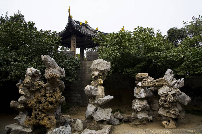 寺庙,横图,彩色,室外,白天,旅游,度假,名胜古迹,标志建筑,地标,建筑,中国,遗迹,图片,建筑群,古典,古迹,文物,娱乐,建设,古建筑,江苏,享受,休闲,旅游胜地,放松,摄影,中国文化,古文明,东亚,镇江,旅行,游览,寺,传统文化,甘露寺,bj174