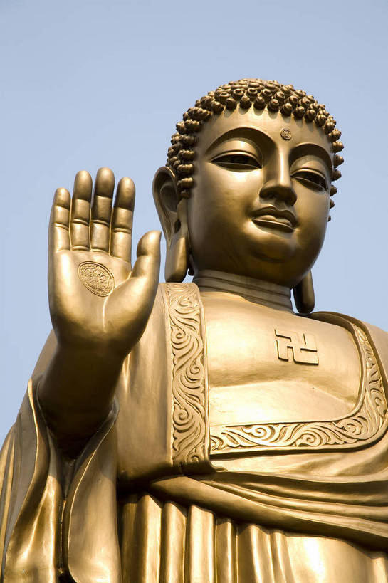 竖图,彩色,室外,白天,旅游,度假,喷泉,雕塑,中国,亚洲,风俗,清澈,雕像,佛像,塑像,图片,文化遗产,云,历史,娱乐,干净,传统,佛,灵山大佛,无锡,白云,蓝天,享受,休闲,放松,精神,竖,摄影,宗教,佛教,古代建筑,蓝,文明,中国文化,东亚,江苏省,中华人民共和国,制度,彩图,旅行,bj174