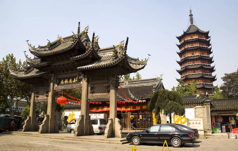 寺庙,横图,彩色,室外,白天,旅游,度假,名胜古迹,标志建筑,地标,建筑,雕塑,中国,亚洲,遗迹,彩旗,雕像,图片,建筑群,塔,古典,古迹,文物,娱乐,建设,古建筑,江苏,苏州,树木,享受,休闲,旅游胜地,放松,摄影,中国文化,古文明,东亚,江苏省,苏州市,报恩寺塔,中华人民共和国,华东地区,苏,北寺塔,北塔公园,苏州北塔公园,旅行,传统文化,bj174