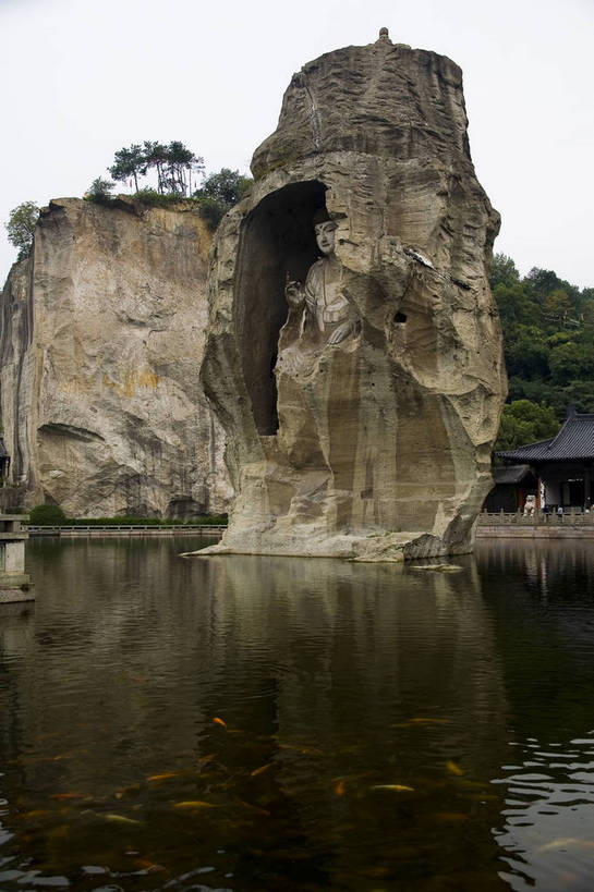 竖图,彩色,室外,白天,旅游,度假,名胜古迹,标志建筑,地标,建筑,雕塑,中国,亚洲,遗迹,民俗,图片,池塘,水池,建筑群,古典,古迹,文物,娱乐,建设,古建筑,浙江,石雕,浙江省,凉亭,享受,休闲,旅游胜地,放松,竖,摄影,鱼池,小镇,中国文化,古文明,东亚,绍兴,柯岩,中华人民共和国,华东地区,浙,绍兴市,镜湖,旅行,传统文化,鲁镇,鉴湖,bj174
