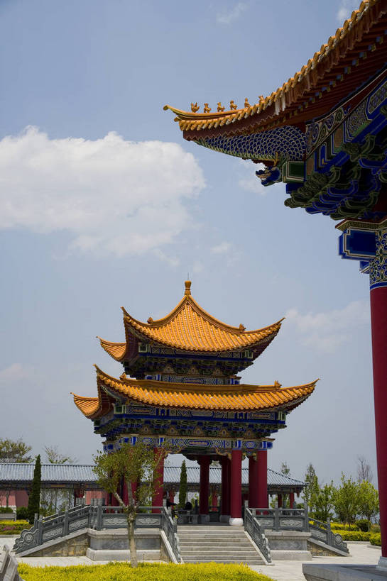 竖图,室外,白天,旅游,度假,名胜古迹,标志建筑,地标,建筑,大理,中国,亚洲,遗迹,民俗,景观,文化遗产,建筑群,古典,古迹,文物,娱乐,建设,古建筑,云南,特色,古镇,享受,休闲,旅游胜地,景色,放松,竖,人文景观,矗立,中国文化,耸立,古文明,东亚,中华人民共和国,挺立,民族建筑,崇圣寺,古代文明,旅行,传统文化,三塔,bj174