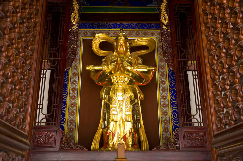 横图,室内,特写,白天,旅游,度假,名胜古迹,标志建筑,地标,建筑,雕塑,大理,中国,亚洲,局部,遗迹,民俗,雕像,文化遗产,建筑群,古典,古迹,文物,娱乐,建设,古建筑,云南,特色,享受,休闲,旅游胜地,放松,人文景观,中国文化,古文明,东亚,关公,中华人民共和国,民族建筑,崇圣寺,古代文明,旅行,传统文化,三塔,bj174