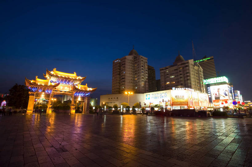 度假,名胜古迹,城市风光,标志建筑,城市,道路,地标,建筑,夜景,昆明