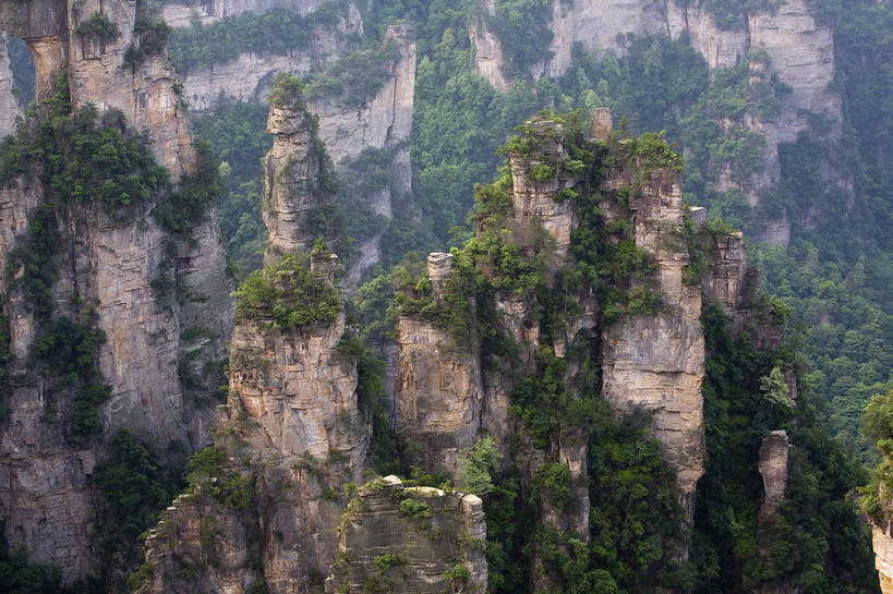 横图,彩色,室外,白天,旅游,度假,名胜古迹,山,标志建筑,地标,建筑,张家界,中国,亚洲,遗迹,壮观,图片,景观,山峰,古迹,文物,娱乐,建设,古建筑,风景区,树木,自然,享受,休闲,旅游胜地,景色,放松,摄影,美妙,自然风光,古文明,东亚,湖南,天子山,中华人民共和国,旅行,bj174