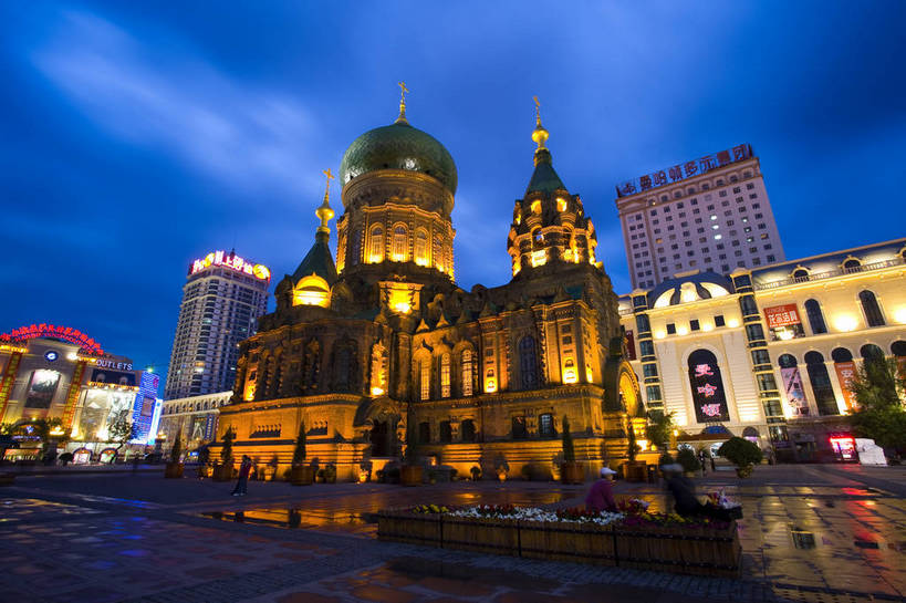 教堂,横图,室外,旅游,度假,名胜古迹,城市风光,标志建筑,城市,地标,建筑,夜景,中国,亚洲,遗迹,灯光,古迹,文化,文物,娱乐,建设,古建筑,历史建筑,特色,地标建筑,享受,休闲,灿烂,旅游胜地,放松,哈尔滨,黑,古文明,东亚,黑龙江,黑龙江省,索菲亚大教堂,中华人民共和国,省会,灯火辉煌,东北地区,哈尔滨市,圣索菲亚教堂,旅行,俄罗斯文化,哈尔滨圣索菲亚大教堂,中央大街,哈尔滨中央大街,道里区,东北,中国东北地区,东北三省,东三省,bj174