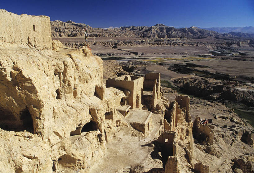 横图,彩色,室外,白天,旅游,度假,荒凉,名胜古迹,标志建筑,地标,建筑,中国,亚洲,遗迹,壮观,景观,文化遗产,古城,古迹,文物,娱乐,建设,古建筑,西藏,蓝天,享受,休闲,远景,旅游胜地,放松,摄影,人文景观,古代建筑,雄伟,空旷,古堡,古文明,东亚,地貌,中华人民共和国,阿里,古代文明,旅行,地质,古格王朝遗址,bj174