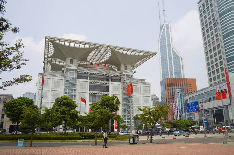 横图,彩色,室外,白天,旅游,度假,办公楼,美景,名胜古迹,城市风光,标志建筑,大厦,道路,地标,建筑,街道,路,公路,上海,中国,亚洲,遗迹,景观,建筑群,交通,古迹,文物,娱乐,建设,古建筑,蓝天,地标建筑,人民广场,享受,休闲,旅游胜地,景色,放松,摄影,上海城市规划馆,申,黄浦区,古文明,东亚,上海城市规划展示馆,上海市,中华人民共和国,沪,华东地区,上海人民广场,马路,旅行,上海城市规划展览馆,bj174