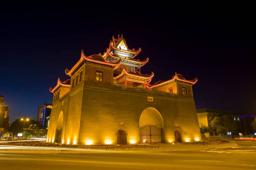无人,横图,彩色,室外,特写,旅游,度假,名胜古迹,标志建筑,地标,建筑,夜景,中国,亚洲,遗迹,文化遗产,灯光,古迹,文物,娱乐,建设,古建筑,享受,休闲,灿烂,旅游胜地,放松,摄影,人文景观,古代建筑,中国文化,古文明,东亚,宁夏,银川,鼓楼,中华人民共和国,旅行,bj174