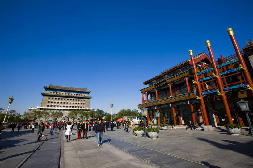 横图,彩色,室外,特写,白天,旅游,度假,美景,名胜古迹,标志建筑,道路,地标,建筑,街道,路,公路,北京,中国,亚洲,遗迹,景观,交通,古迹,文物,娱乐,建设,古建筑,蓝天,享受,休闲,旅游胜地,景色,放松,摄影,城楼,古代建筑,前门,古文明,东亚,中华人民共和国,马路,旅行,大栅栏,传统文化,bj174