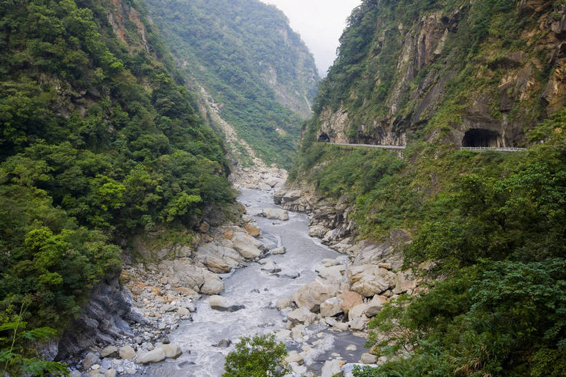 无人,公园,横图,彩色,室外,白天,旅游,度假,名胜古迹,森林,山,树林,峡谷,标志建筑,地标,建筑,台湾,中国,亚洲,遗迹,景观,桥,山谷,古迹,文物,娱乐,建设,古建筑,自然,溪水,享受,休闲,旅游胜地,放松,摄影,国家公园,古文明,东亚,花莲县,南投县,港澳台,中华人民共和国,台湾省,台中,台中市,太鲁阁国家公园,花莲,南投,次高太鲁阁国立公园,台,台湾太鲁阁国家公园,太鲁阁,bj174