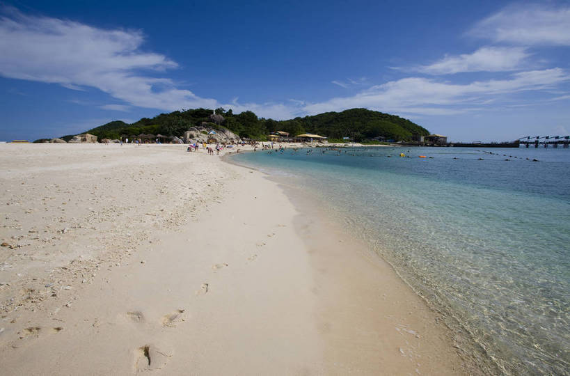 横图,彩色,室外,白天,旅游,沙滩,三亚,中国,亚洲,云,海南,天空,休闲,旅游胜地,摄影,海滨,东亚,中华人民共和国,海,海滩,旅行,蜈支洲岛,bj174