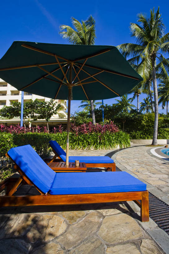 无人,游泳池,竖图,彩色,室外,白天,旅游,树林,建筑,酒店,三亚,中国,亚洲,景观,会所,海南,天空,休闲,旅游胜地,竖,摄影,度假村,东亚,中华人民共和国,旅行,亚龙湾,bj174