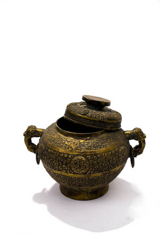 竖图,彩色,静物,金属制品,中国,金属,雕刻,罐子,图片,文化遗产,艺术品,古典,历史,文化,文物,装饰品,古代,一个,工艺品,摄影,单个,古董,古物,中国文化,古玩,东亚,青铜,缶,青铜器,古远,古代文明,美术工艺,影棚拍摄,传统文化,青铜制品,楚高罍,容酒器,战国楚高罍,bj174