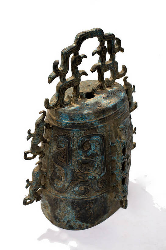 竖图,彩色,静物,中国,雕刻,图片,文化遗产,乐器,艺术品,历史,文物,装饰品,古代,一个,摄影,单个,古董,打击乐器,中国文化,东亚,编钟,青铜器,古远,古代文明,美术工艺,影棚拍摄,传统文化,bj174