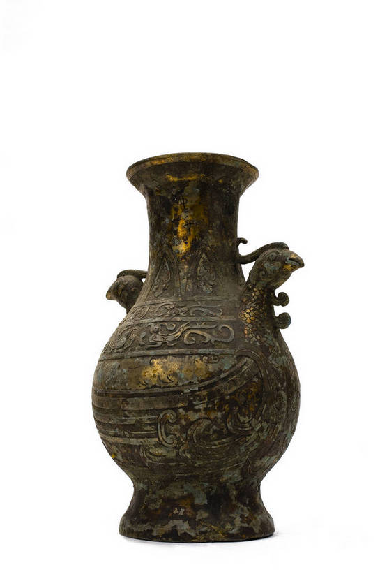 竖图,彩色,静物,金属制品,中国,金属,雕刻,壶,图片,文化遗产,艺术品,历史,文物,水壶,装饰品,古代,一个,茶壶,容器,摄影,单个,古董,中国文化,东亚,青铜器,古远,古代文明,美术工艺,影棚拍摄,传统文化,铜壶,bj174