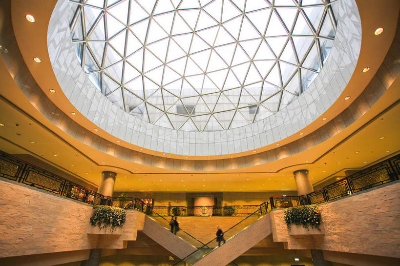 博物馆,横图,彩色,室内,白天,仰视,旅游,度假,名胜古迹,楼梯,标志建筑,地标,建筑,上海,中国,遗迹,图片,屋顶,古迹,文物,娱乐,建设,古建筑,大堂,地标建筑,享受,休闲,旅游胜地,放松,摄影,上海博物馆,公共设施,参观,古文明,东亚,旅行,bj174