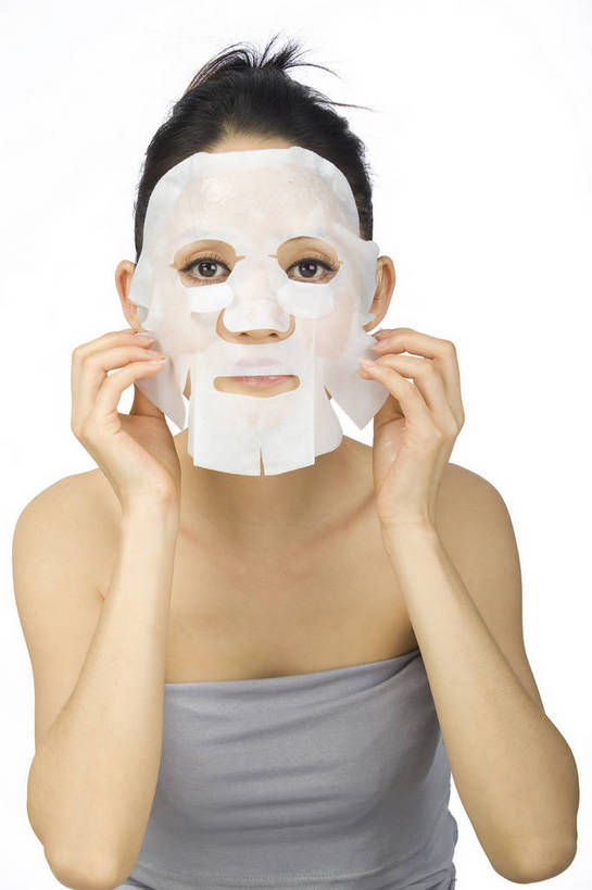 东方人,五官,眼睛,脸颊,手,头发,一个人,竖图,化妆,美容,北京,中国,仅一个年轻女性,仅一个女性,仅一个人,护肤,造型,黑色,休闲,健康,舒服,面膜,美女,头像,生活方式,皮肤,修饰,毛发,化妆用品,年轻女性,女人,女性,中国人,年轻人,愉快,bj174