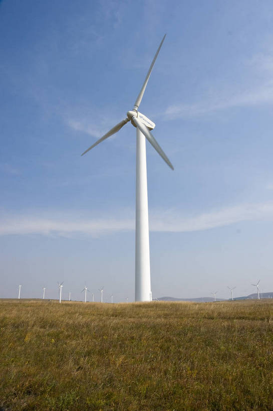 无人,摄影师,竖图,彩色,室外,白天,旅游,草原,美景,坝上,中国,亚洲,环保,景观,山川,辽阔,名胜,白云,风景,蓝天,阳光,自然,景色,能源,晴天,自然风光,东亚,摄像师,塞罕坝,中华人民共和国,华北地区,河北,河北省,冀,承德,承德市,幽静,秀美,自然景观,风力发电,围场县,围场满族蒙古族自治县,丰宁县,大滩镇,坝上草原,丰宁满族自治县,京北第一草原,丰宁,红松洼自然保护区,围场红松洼国家级自然保护区,bj174