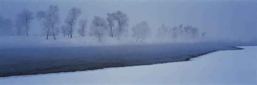 无人,横图,彩色,室外,白天,旅游,度假,名胜古迹,山脉,树林,水,雾,标志建筑,地标,建筑,长白山,中国,亚洲,朦胧,模糊,遗迹,围绕,图片,雪景,烟雾,冬天,清晨,古迹,文物,娱乐,建设,古建筑,树木,风景,自然,享受,休闲,远景,烟,旅游胜地,放松,摄影,地理,缭绕,风光,宁静,迷雾,自然风光,雾凇,旋绕,古文明,东亚,天池,松花江,吉林,吉林省,中华人民共和国,东北地区,吉,萦绕,仙境,天河,回绕,江,大雾,长白山脉,东北,中国东北地区,东北三省,东三省,bj174