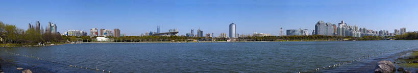 公园,横图,彩色,室外,白天,旅游,办公楼,湖,城市风光,城市,建筑,上海,中国,游人,图片,建筑群,辉煌,浦东,现代建筑,天空,地标建筑,旅游胜地,摩天大厦,摄影,世纪公园,经济,文明,中国文化,发展,繁荣,旅行,bj174