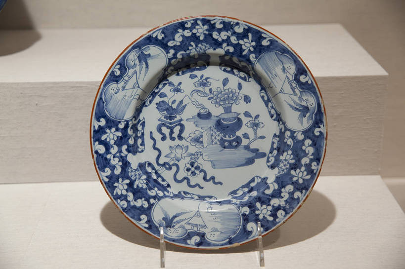 无人,博物馆,横图,彩色,室内,特写,白天,静物,纽约,美国,艺术,瓷器,图片,手工艺品,曼哈顿,艺术品,文化,文物,传统,盘子,工艺品,摄影,青花瓷,珍贵,高雅,文明,中国文化,珍藏,自信心,品位,大都会博物馆,古代文明,磁器,白地青花瓷,青花,保藏,收藏,传统文化,bj174