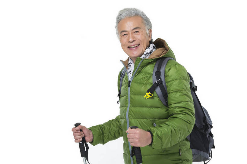东方人,成年人,老年人,头发,一个人,站,攀登,微笑,横图,彩色,照片,白色背景,锻炼,旅游,度假,快乐,探险,幸福,北京,中国,亚洲,服装,图片,冬季,年轻,生活,注视,休闲装,黄种人,娱乐,一个,衣服,白色,背包,观察,看,郊游,休闲,游玩,健康,休闲服,放松,活力,精神,乐趣,自信,摄影,服饰,生活方式,单个,拐杖,观看,羽绒服,手杖,假期,察看,退休,享乐,愉悦,关注,娱乐活动,爱好,玩乐,户外运动,装备,单人,防寒服,滑雪服,挑战,周末,东亚,乐观,单独,无忧无虑,老年男性,男人,男性,亚洲人,中国人,登山,爬山,半身,影棚拍摄,旅行,欢乐,开心,愉快,bj174