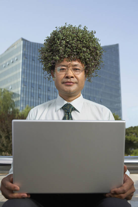 东方人,成年人,中年人,老年人,一个人,同事,商务人士,商务男性,公园,微笑,竖图,室外,白天,正面,衬衫,商务,成功,合作,团队,集体,信心,笔记本电脑,互联网,技术,植物,楼梯,城市,北京,中国,亚洲,敲打,握,套装,开会,环保,艺术,工作,会议,假发,头盔,眼镜,园艺,塔,领带,联系,注视,干净,输入,现代,穿,队伍,树,树叶,绿色,蓝天,自然,夏天,打字,观察,看,站着,职业,概念,健康,办公大楼,想,握着,摄影,建造,生长,生活方式,能源,观看,技巧,希望,灌木,出售,保护,点击,幽默,敲击,环境,回收,资源,察看,便利,创造力,领导,经理,成就,都市风光,关爱,关注,清新,文学,运送,努力,销售,肖像,出示,手艺,商务装,网上冲浪,合伙,领袖,梦想,贩卖,利用,工薪阶层,创新,低碳,东亚,循环,环境保护,藤蔓植物,持续,无线电技术,技能,技艺,想法,把握,按键,计算机,男人,男性,亚洲人,中国人,白领,上班族,售货员,坐着,半身,彩图,衬衣,高层建筑,妙技,办公室职员,本领,商务会议,商业活动,超现实主义,流派,艺术流派,掌控,bj175