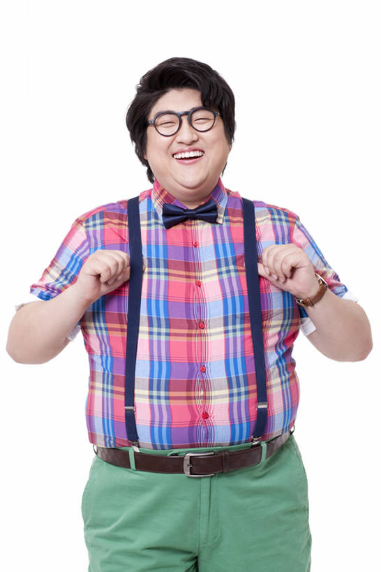 东方人,成年人,一个人,笑,微笑,露齿笑,竖图,留白,白色背景,正面,时尚,快乐,幸福,北京,中国,亚洲,仅一个男性,仅一个人,方格,格子,领结,眼镜,拿着,注视,休闲装,仅一个年轻男性,观察,看,乐趣,摄影,影棚,生活方式,观看,背带,幽默,察看,享乐,关注,摄影棚,肖像,东亚,男人,男性,年轻男性,亚洲人,中国人,年轻人,彩图,影棚拍摄,欢乐,拍摄,bj175