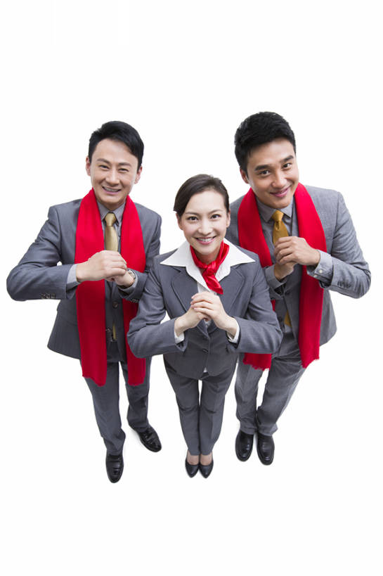 东方人,成年人,中年人,三个人,同事,商务人士,商务男性,商务女性,笑,微笑,露齿笑,竖图,留白,抠图,白色背景,正面,衬衫,西装,商务,快乐,满意,兴奋,幸福,运气,骄傲,成功,合作,团队,集体,信心,技术,北京,中国,春节,亚洲,套装,正装,风俗,节日,庆祝,装饰,并排,丝巾,领带,注视,传统,队伍,刺激,红色,围巾,观察,看,手势,站着,职业,温暖,活力,精神,亲密,财富,摄影,围脖,观看,技巧,保暖,礼节,华丽,点缀,察看,领导,享乐,仪式,变形,御寒,成就,关注,中国文化,问候,肖像,手艺,商务装,典礼,合伙,领袖,工薪阶层,东亚,作揖,陪同,一套,衬托,美观,雅致,雅观,元旦,制度,技能,技艺,陪伴,男人,男性,年轻女性,女人,女性,中年男性,亚洲人,中国人,白领,上班族,彩图,高角度拍摄,全身,影棚拍摄,衬衣,欢乐,拜年,妙技,办公室职员,打手势,传统文化,本领,广角,传统节日,伴随,bj175
