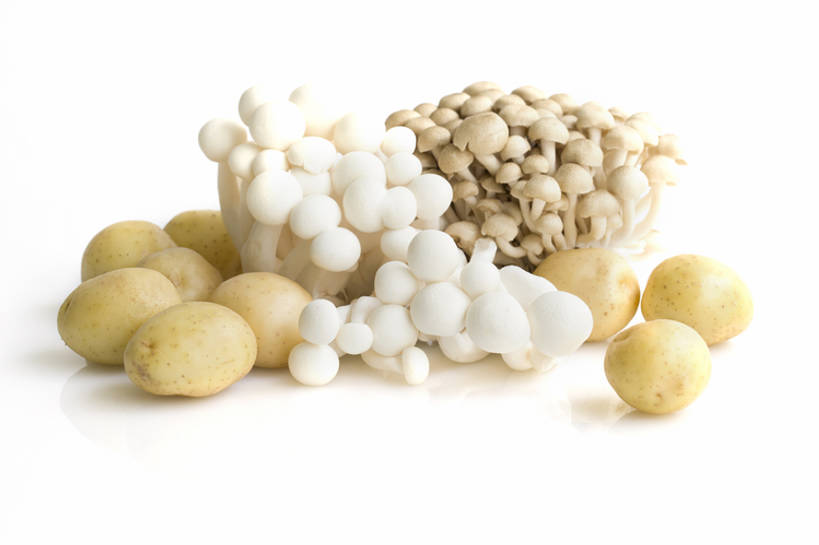 无人,横图,特写,留白,抠图,白色背景,蔬菜,静物,北京,中国,亚洲,许多,准备,堆叠,丰富,材料,蘑菇,生食,美味,食品,饮品,很多,营养,饮食,食物,饮料,黄色,白色,健康,素食,食用菌,摄影,有机食品,维生素,真菌,可口,清新,东亚,健康食物,姬菇,适口,蟹味菇,马铃薯,彩图,影棚拍摄,白玉菇,bj175