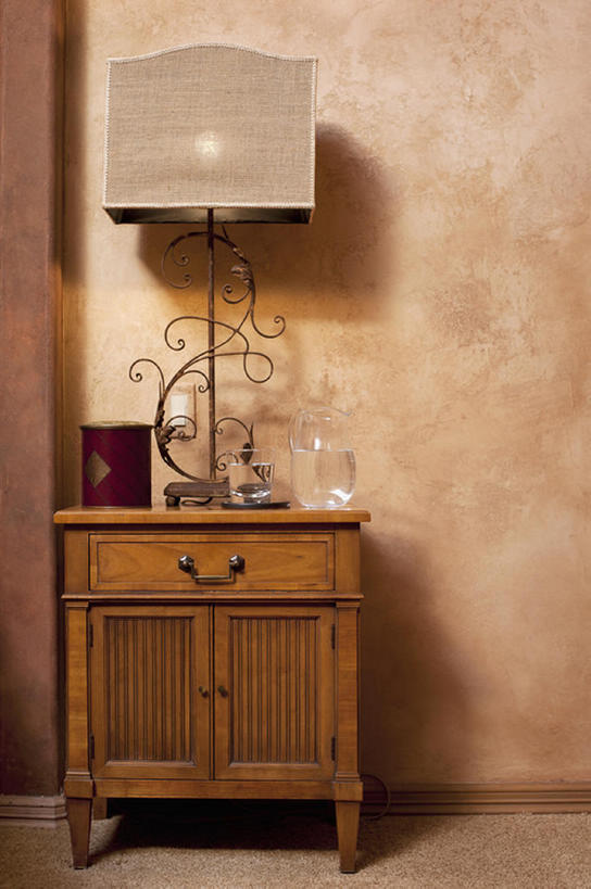 无人,家,竖图,室内,壁纸,台灯,抽屉,玻璃,一排,整齐,房屋,墙,褐色,古典,干净,现代,灯,排列,橱柜,摄影,生活方式,创造力,高雅,住房,风格,队列,房地产,古典风格,设计,彩图,bj175