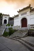 tkf001_306884