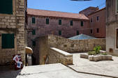 tkf001_830520