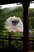 tkf002_100049