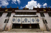 tkf005_2308754